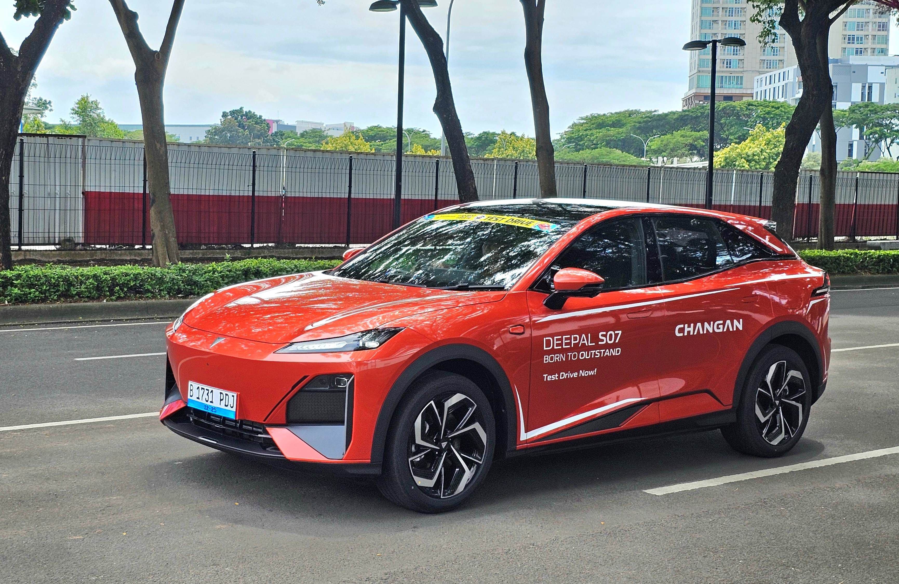 CHANGAN Deepal S07 Hadirkan Standar Baru Mobil Listrik Lewat Teknologi Golden Shield Battery